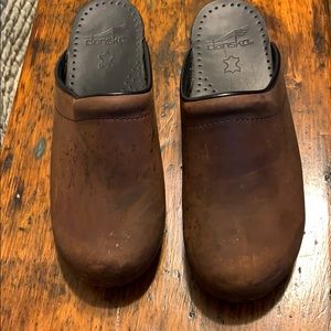 Dansko Sonja Open Back Clogs Size 39 (8.5-9)